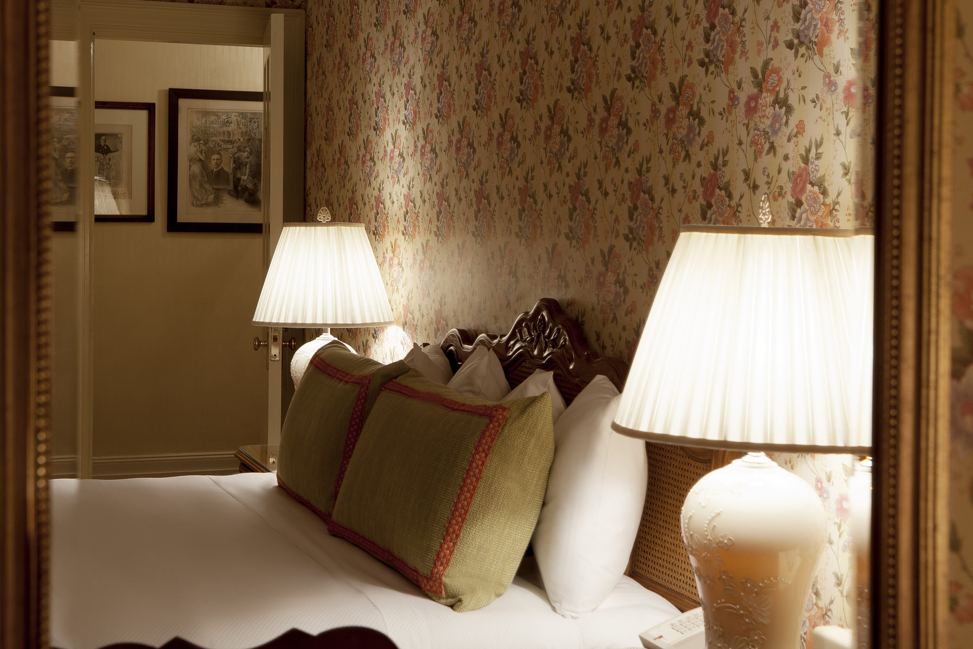The-Lotos-club-accomodations-0136