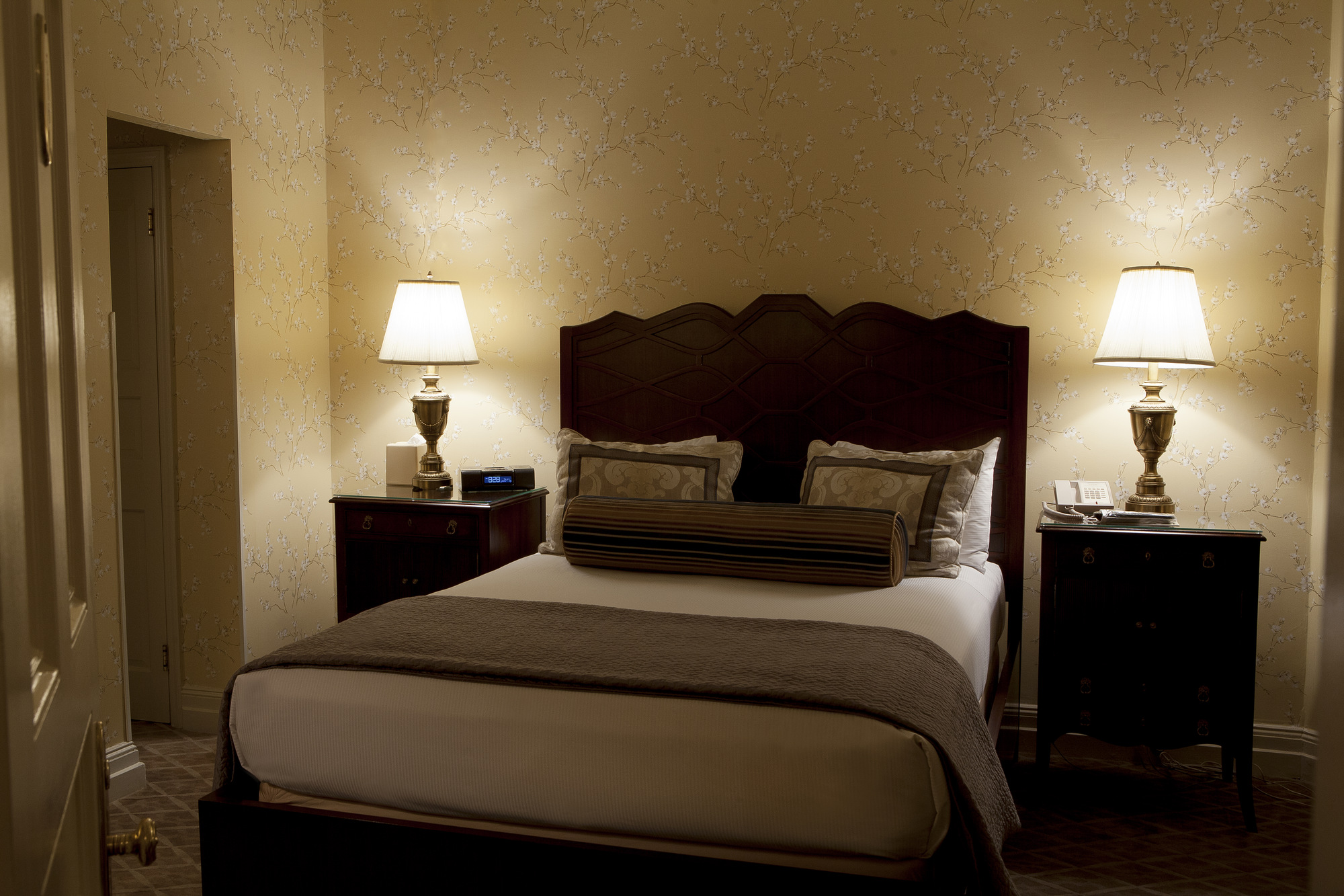 The-Lotos-club-accomodations-0124